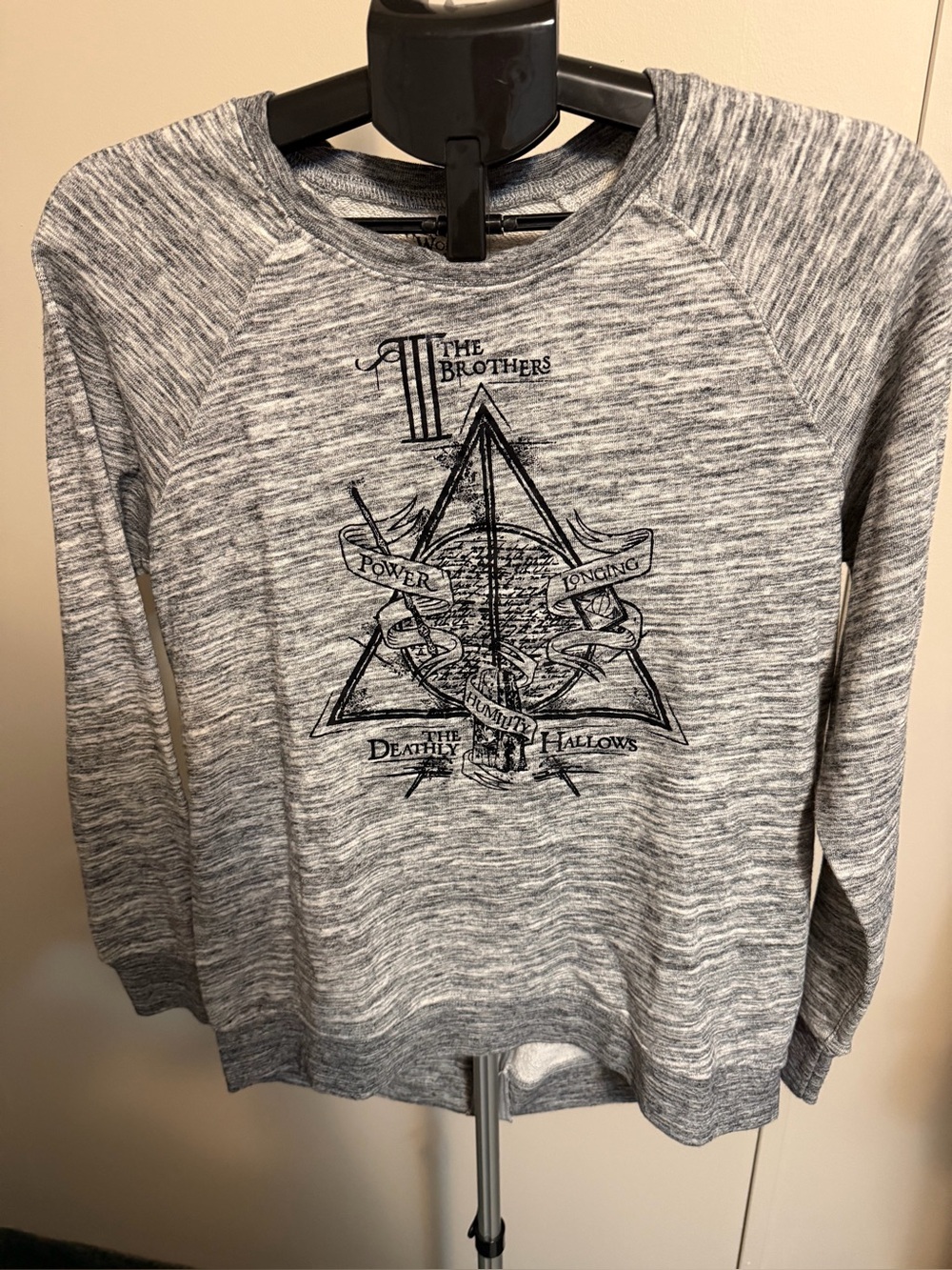 Universal Studios Wizarding World of Harry Potter Deathly Hallows Sweatshirt - M